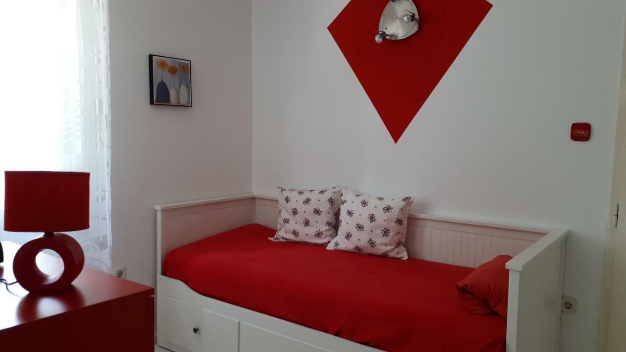 Apartmani Matas Petrcane Exterior photo